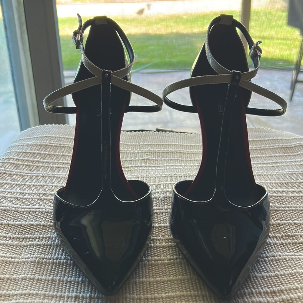 tri colored heels black, cream, red. Ankle strap